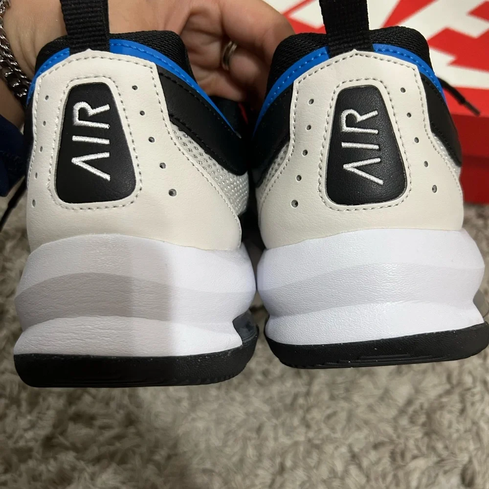 Nike Men's Black/White/Blue Mesh Athletic Air Sole Sneakers - Picture 6 of 7